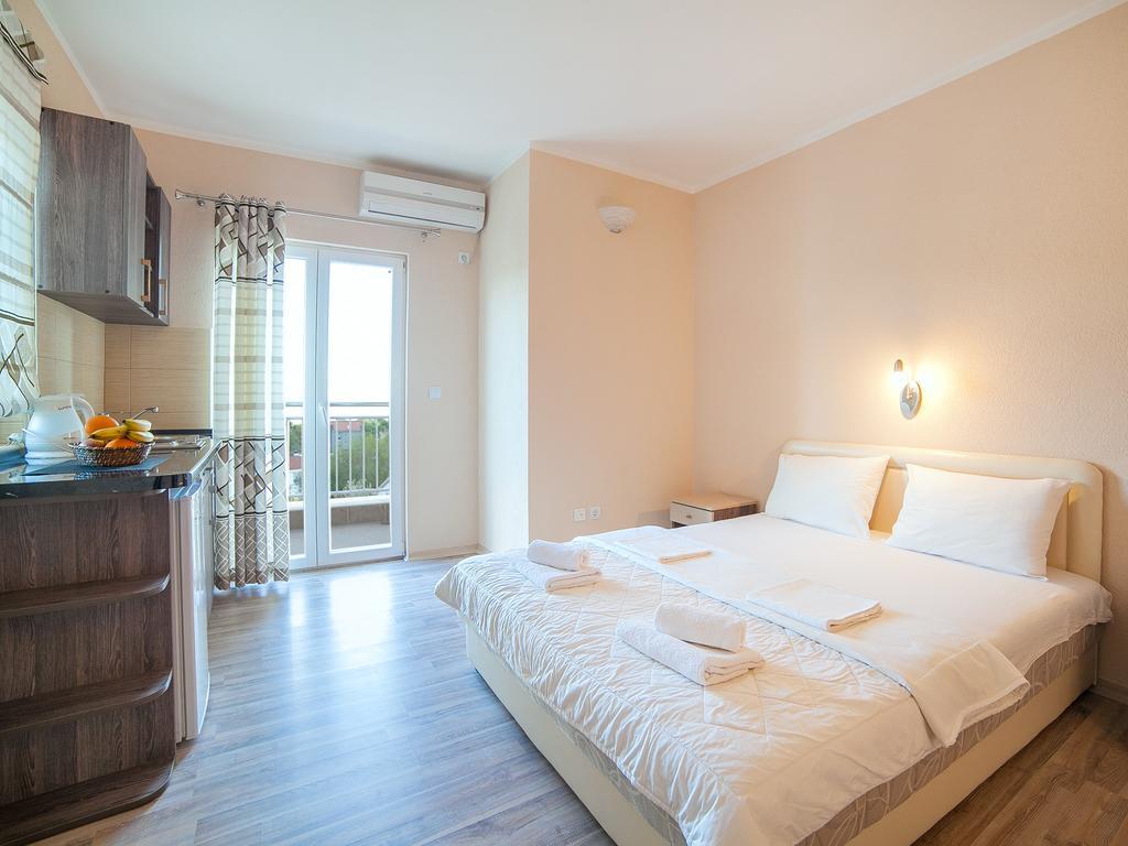Готель Pansion Nobel Petrovac Номер фото
