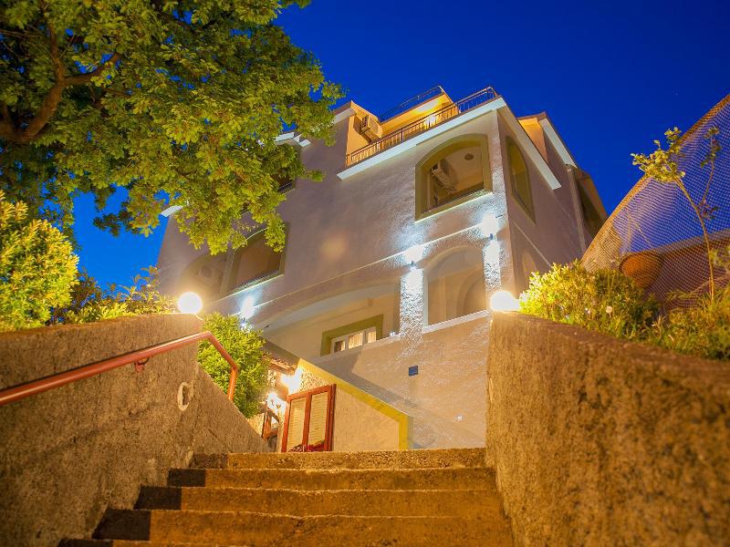 Готель Pansion Nobel Petrovac Екстер'єр фото